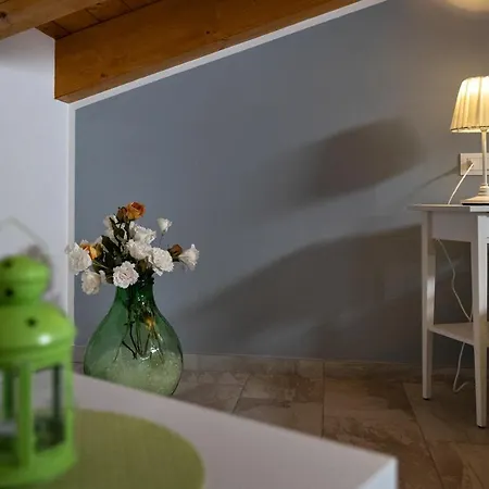 La Canfora アトリ