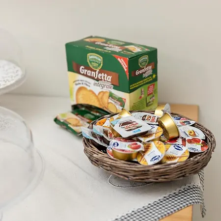 La Canfora アトリ